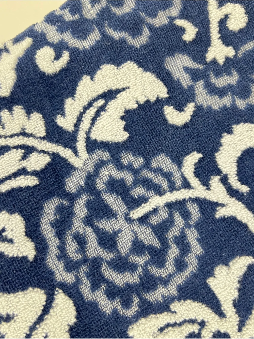 Common Thread Bath Towels Navy Blue White Floral Soft Zero Twist Cotton 2 Pc NEW